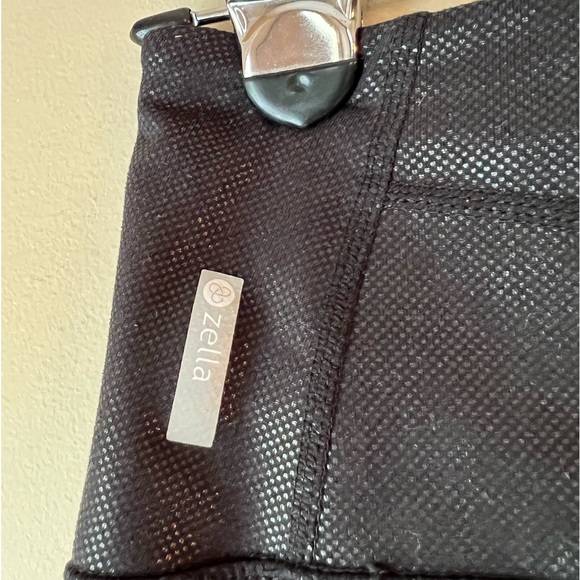 ZELLA Live In Metallic Print High Waist Legging Black Reptile Impression Print - Picture 10 of 12